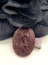 Skeleton Lady Cabochon (Resin)
