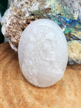Skeleton Lady Cabochon (Resin)