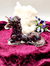 Sitting Crystal Unicorn (Resin)