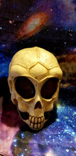 Alien Skull Statue